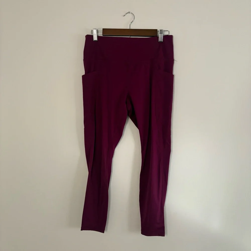 Members Mark Women's Leggings large maroon burgundy 7/8 like new!